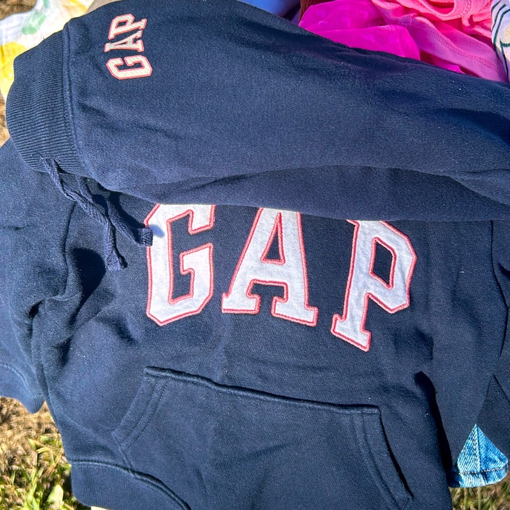 Girl gap sweater and pants